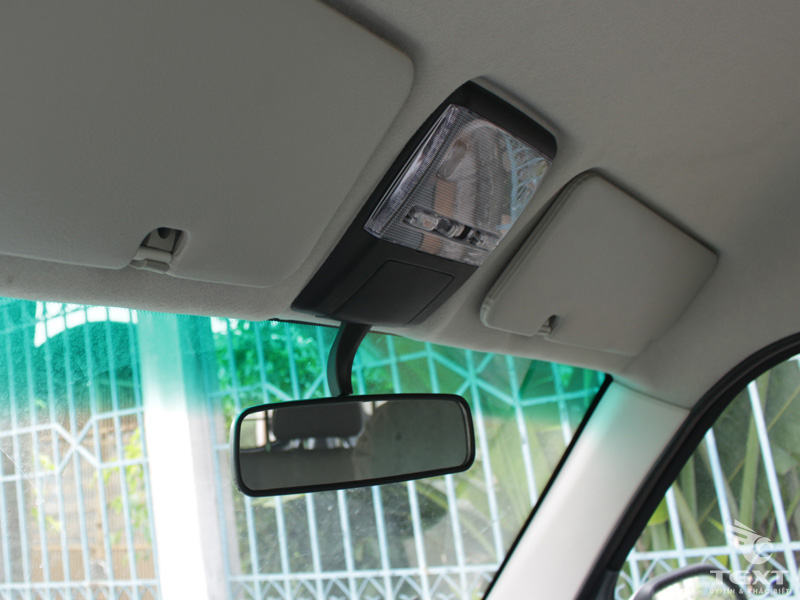 Xe Tải Van Dongben X30 700Kg 5 Chỗ Ngồi