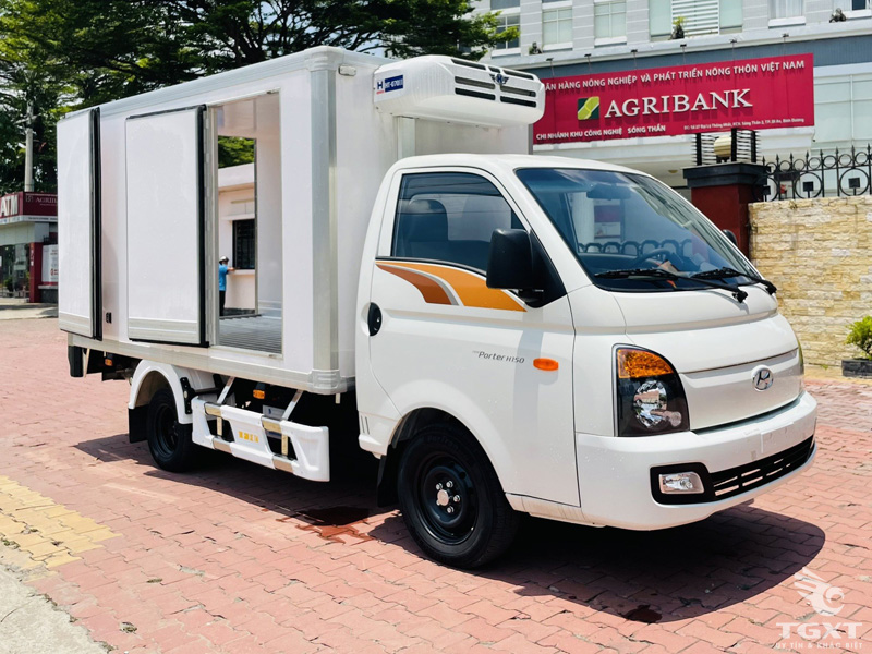 Xe Tải Hyundai New Porter H150 1 Tấn Thùng Đông Lạnh