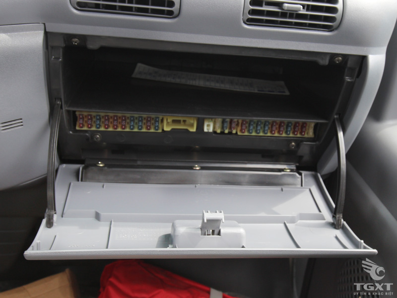 Xe Tải Isuzu Vĩnh Phát NK650 3.5 Tấn Thùng Kín