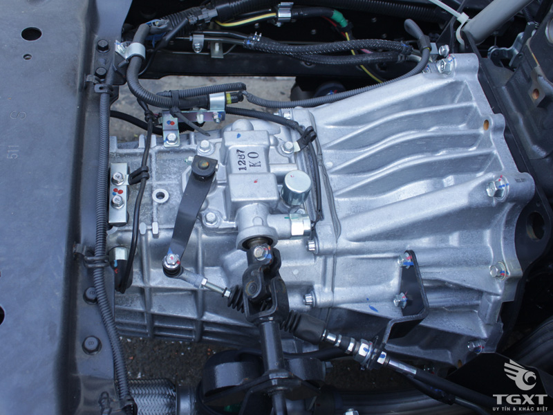 Xe Đông Lạnh Fuso Canter 4.99 1T9