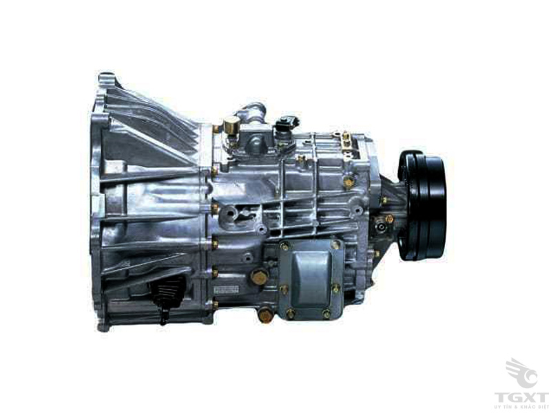 Xe Tải Fuso FI 7.5 Tấn Thùng Kín