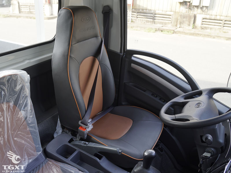 Xe Tải Veam VT260 1T9 Thùng Kín Gắn Bửng Nâng