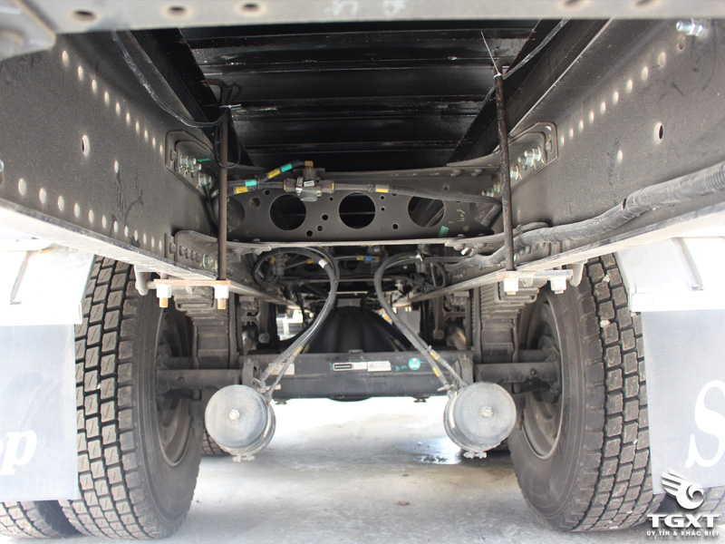 Xe Bồn Fuso FJ 3 Chân 18m3 Chở Dầu Diesel