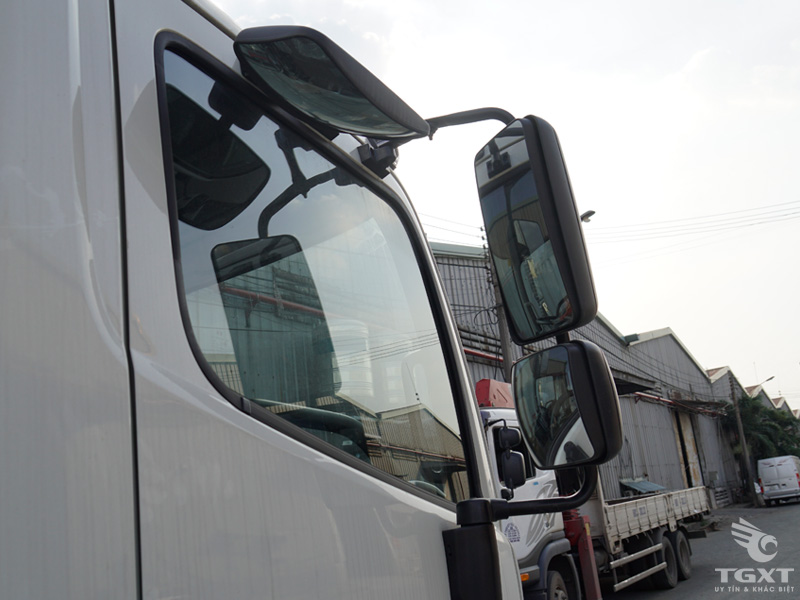 Xe Đông Lạnh Hino FC9JNTC 5.7 Tấn Thùng Dài 7m2