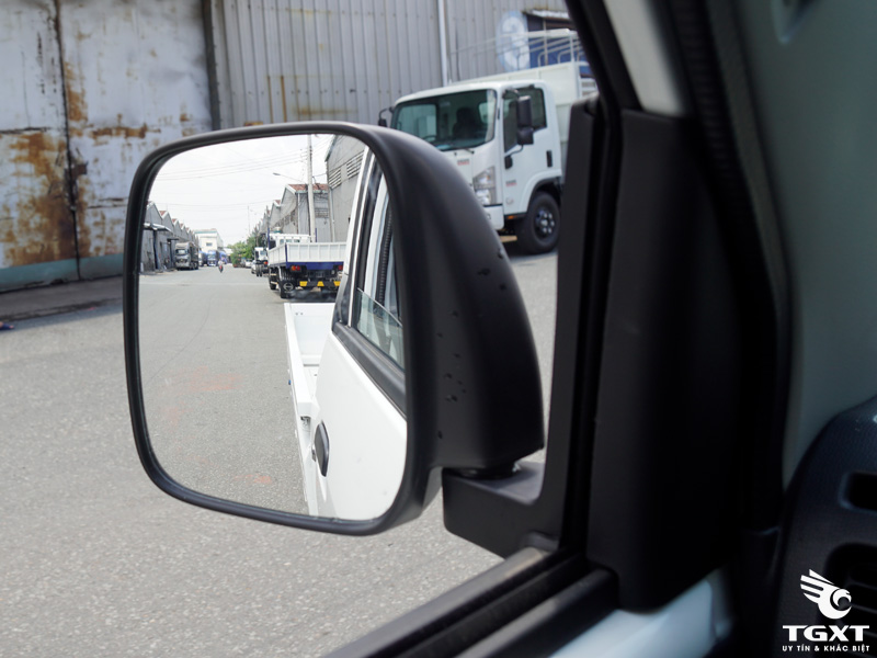 Xe Tải Suzuki Carry Pro 750Kg Thùng Kín Cánh Dơi