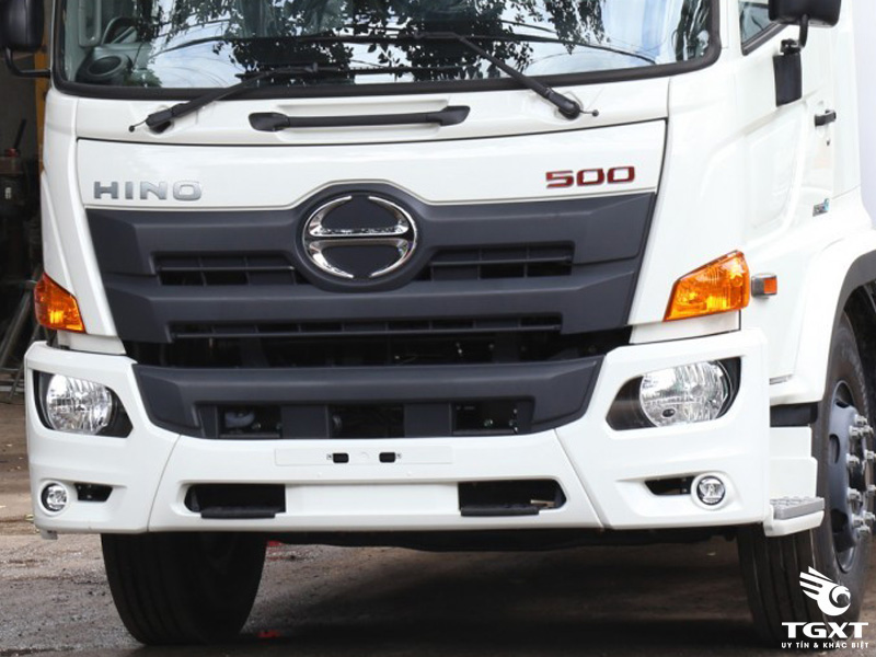 Xe Tải Hino FG 7 Tấn Chở Mô Tô Xe Máy Thùng Dài 9M