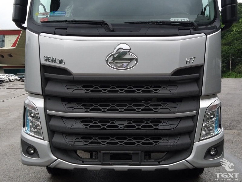 Xe Tải Chenglong LZ1310 Thùng Bạt 18 Tấn Cabin H7