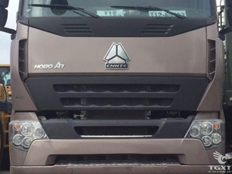 Xe Đầu Kéo Howo A7 Máy 375Hp Nóc Thấp