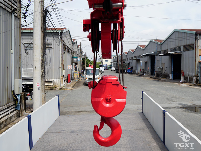 Xe Cẩu Hino FC9JLTA 4T9 Gắn Cẩu Unic URV344