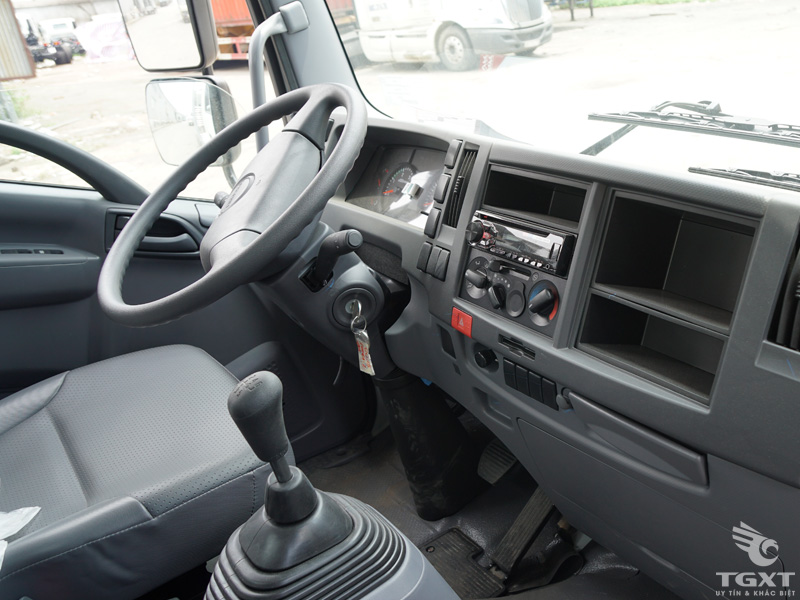 Xe Tải Isuzu FRR90NE5 6.5 Tấn Thùng Bạt