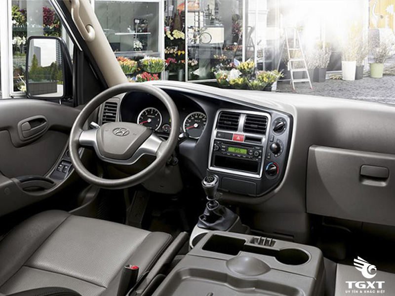 Xe Tải Hyundai New Porter H150 1 Tấn Thùng Đông Lạnh