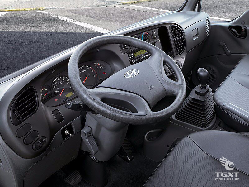Xe Tải Hyundai Mighty W11SL 7 Tấn Thùng Kín