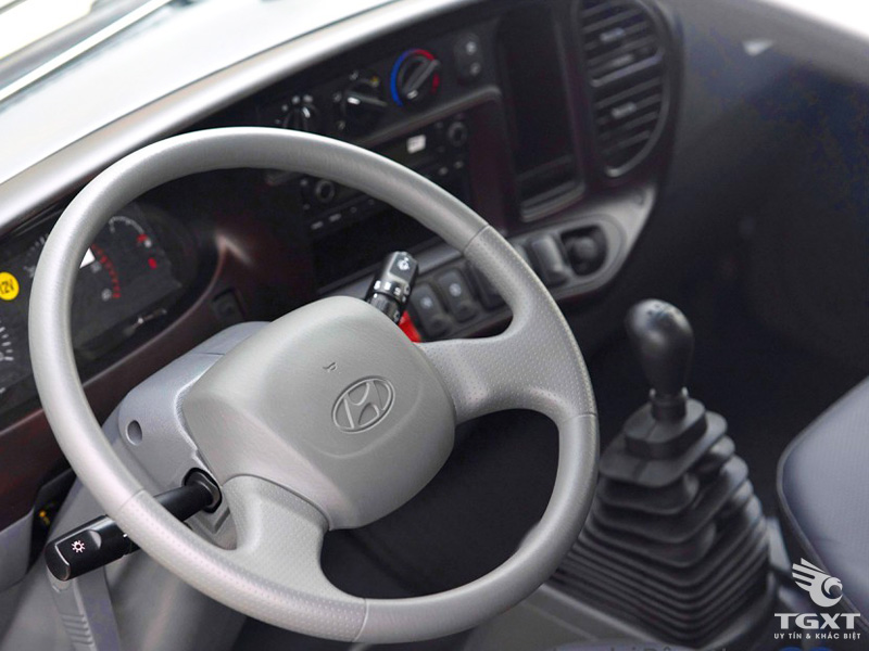 Xe Tải Hyundai New Mighty N500A 1.9 Tấn Thùng Kín