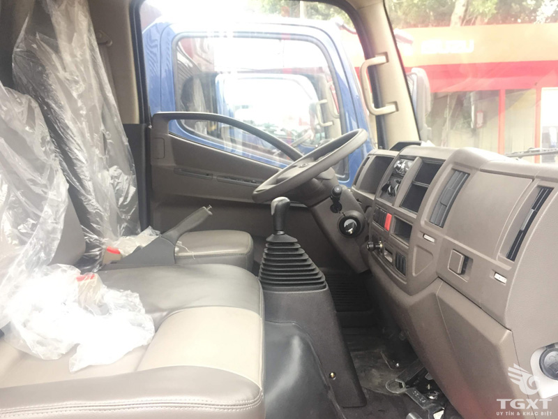 Xe Tải Teraco Tera240L 2.4 Tấn Thùng Kín