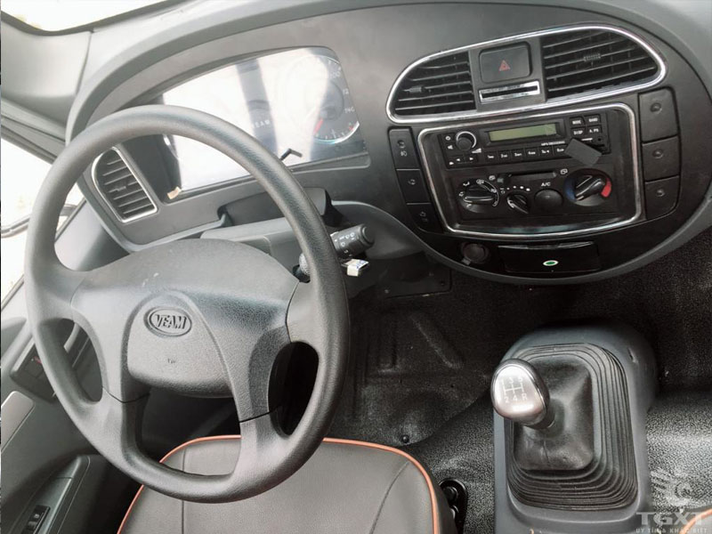 Xe Tải Veam VT340S 3T5 Thùng Kín Gắn Bửng Nâng