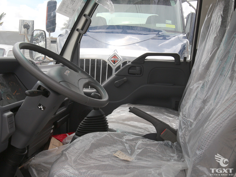 Xe Tải Isuzu Vĩnh Phát NK650 3.5 Tấn Thùng Kín