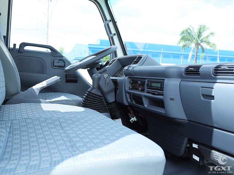 Xe Tải Isuzu Vĩnh Phát NK490SL9 1T5 Thùng Mui Bạt Gắn Bửng Nâng