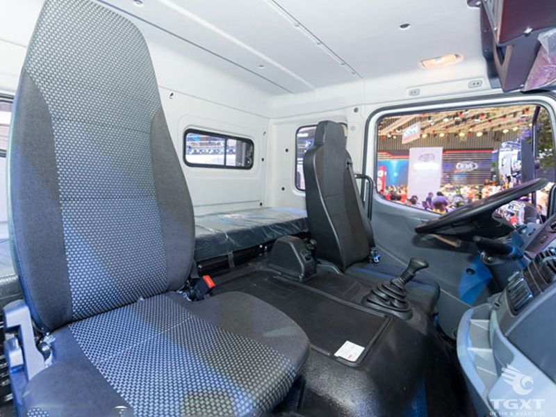 Xe Tải Fuso 4 Tấn Gắn Cẩu Tadano 3 Tấn 4 Khúc