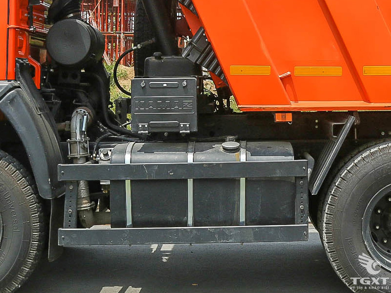 Xe Tải Kamaz 13 Tấn 3 Chân Gắn Cẩu Unic 3 Tấn 4 Khúc