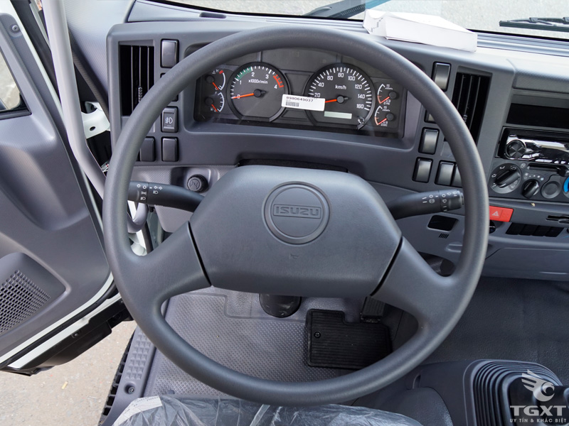 Xe Tải Isuzu FRR90QE5 5.5 Tấn Thùng Bảo Ôn Oxy