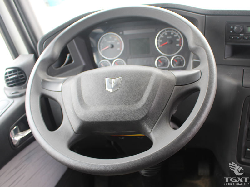 Xe Đầu Kéo C&C 2 Cầu Động Cơ 460Ps - 6x4