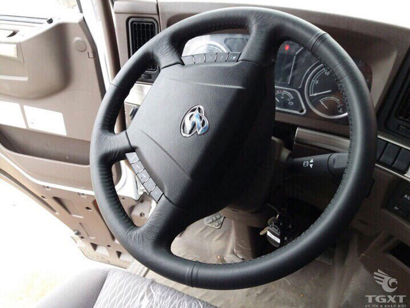 Xe Đầu Kéo Chenglong 420Hp Euro4 Cabin H7 Cầu Láp