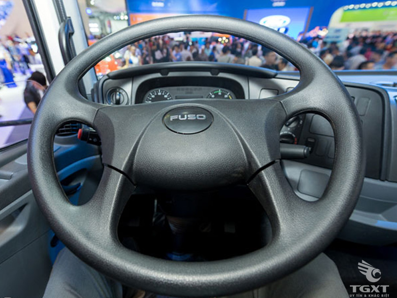 Xe Tải Fuso 4 Tấn Gắn Cẩu Tadano 3 Tấn 4 Khúc