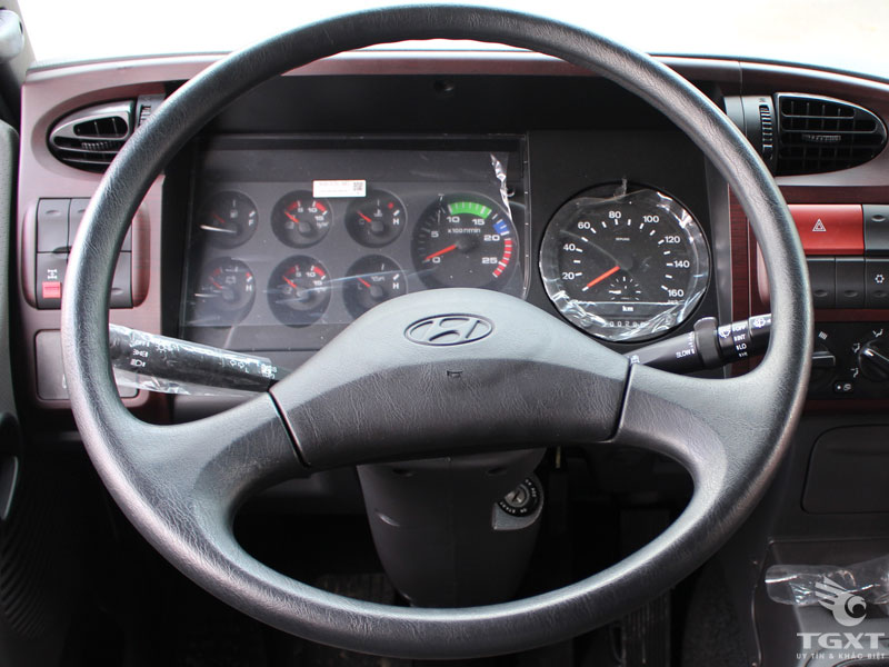 Xe Đông Lạnh Hyundai HD250 14 Tấn 3 Chân
