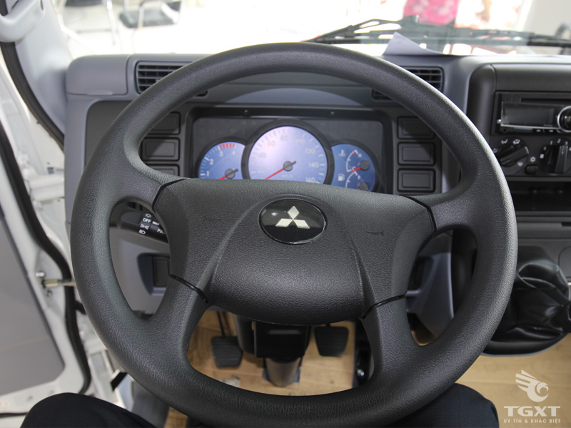 Xe Đông Lạnh Fuso Canter 4.7LW 1T7