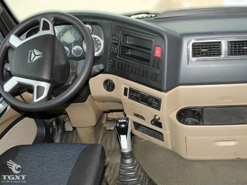 Xe Đầu Kéo Howo A7 Máy 375Hp Nóc Thấp