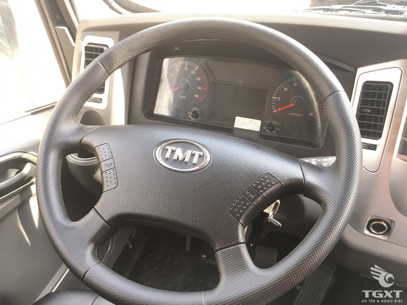 Xe Bồn Chở Xăng Dầu TMT KC7050D2 5 Tấn 6.7 Khối