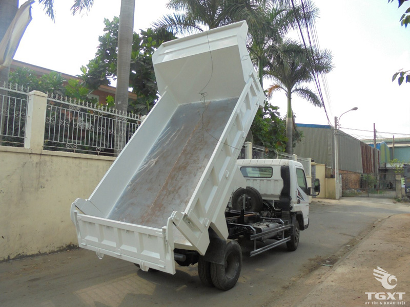 Xe Tải Fuso Canter 6.5 Thùng Tự Đổ 2.5 Khối