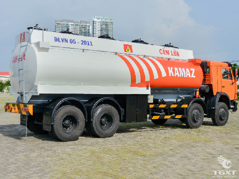 xe-bon-Kamaz-6540-20-khoi-h2