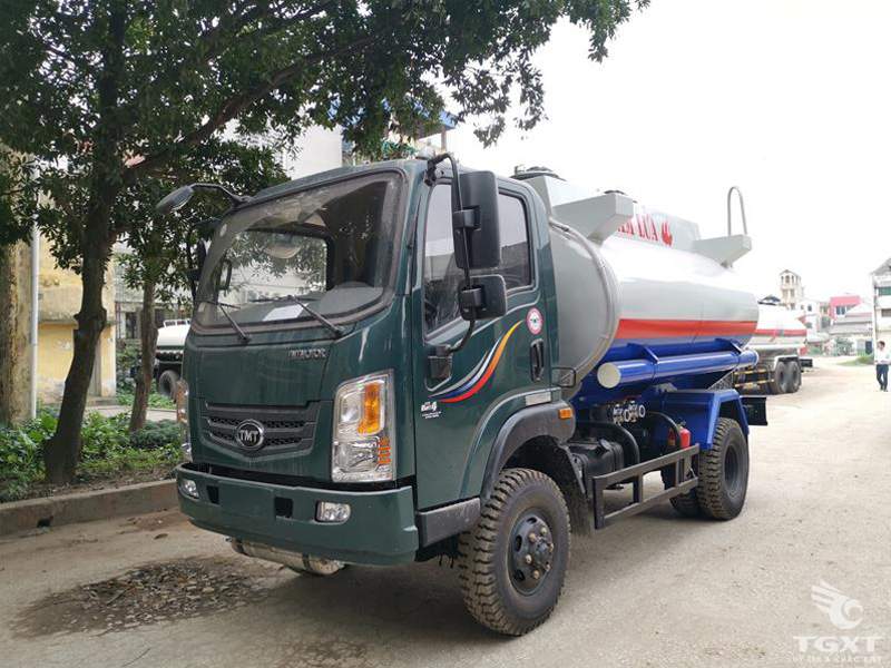Xe Bồn Chở Xăng Dầu TMT KC7050D2 5 Tấn 6.7 Khối