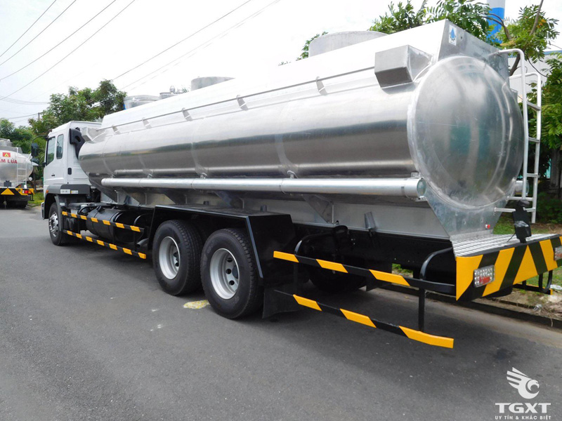 xe-bon-Fuso-FJ-cho-xang-dau-h3