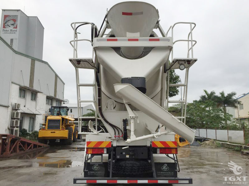 Xe Bồn Trộn Bê Tông Chenglong 10 Khối Euro5 Cabin H5