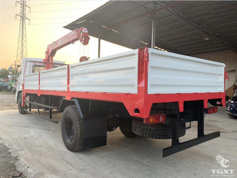 Xe Cẩu Dongfeng B180 6T7 Gắn Cẩu Unic URV504