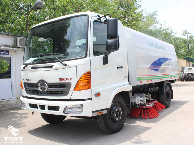 xe-tải-Hino-FC9JETA-hut-bui-duong-5-khoi-h3