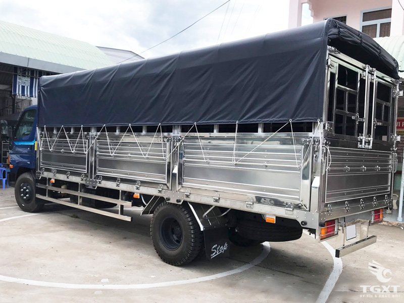 Xe Tải Hyundai Mighty W11SL 7 Tấn Thùng Bạt
