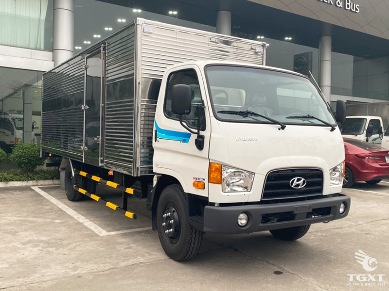 Xe Tải Hyundai Mighty W11SL 7 Tấn Thùng Kín