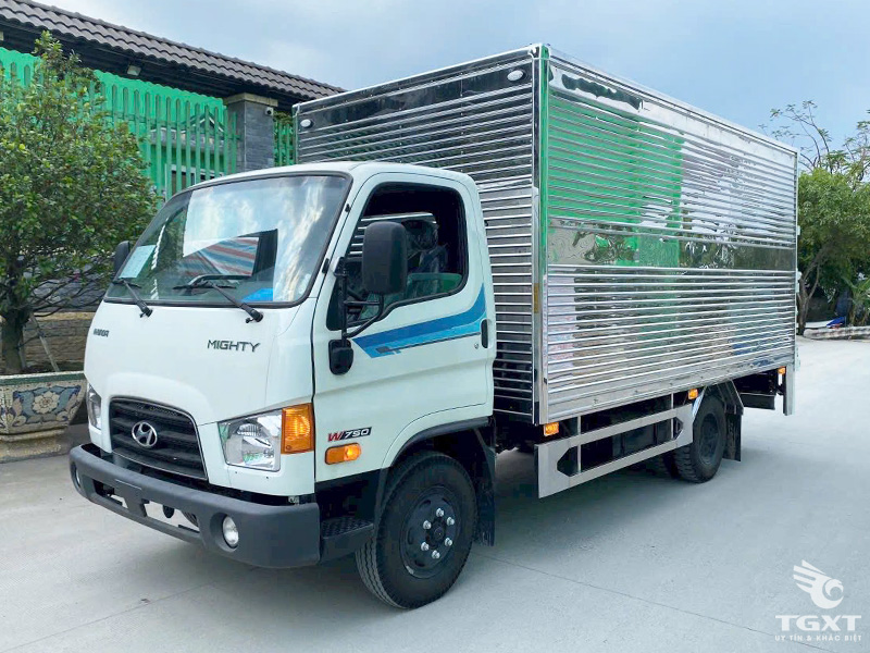 Xe Tải Hyundai Mighty W750 3.5 Tấn Thùng Kín Gắn Bửng Nâng