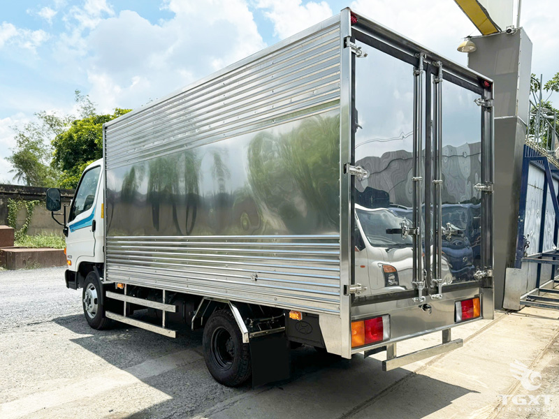 Xe Tải Hyundai New Mighty N250 Euro 5 2.5 Tấn Thùng Kín