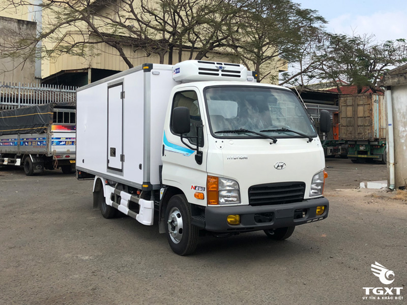 Xe Tải Hyundai New Mighty N250 Euro 5 2 Tấn Thùng Đông Lạnh