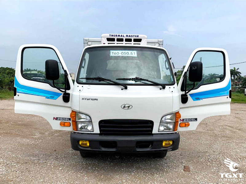 Xe Tải Hyundai New Mighty N250SL Euro 5 2 Tấn Thùng Đông Lạnh