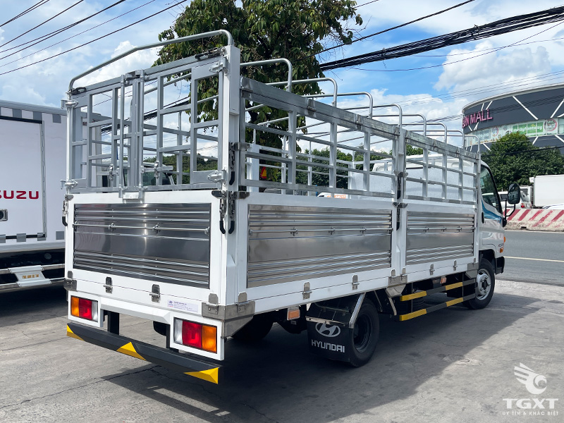 Xe Tải Hyundai New Mighty N250SL Euro 5 2.5 Tấn Thùng Bạt