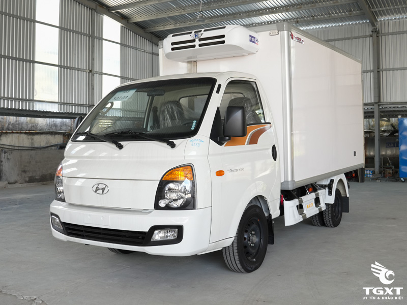 Xe Tải Hyundai New Porter H150 Euro 5 1.2 Tấn Thùng Đông Lạnh