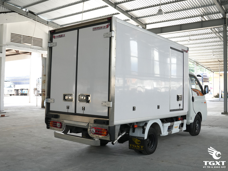 Xe Tải Hyundai New Porter H150 Euro 5 1.2 Tấn Thùng Đông Lạnh