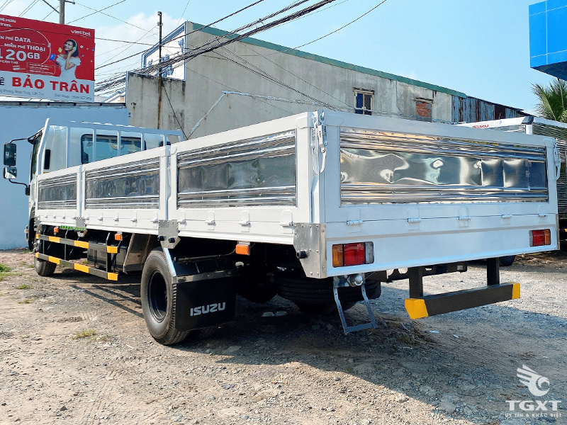 Xe Tải Isuzu FRR90LE5 6.5 Tấn Thùng Lửng