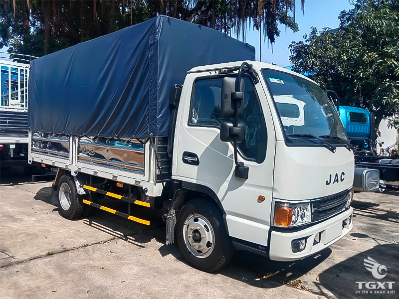 Giá Xe Tải Jac H250 E5 Thùng Bạt Tải Trọng 2.4 Tấn