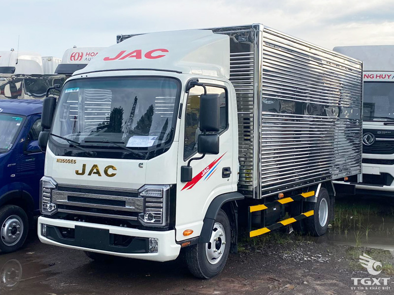 Giá Xe Tải Jac N250S Pro E5 Thùng Kín Tải Trọng 2.5 Tấn